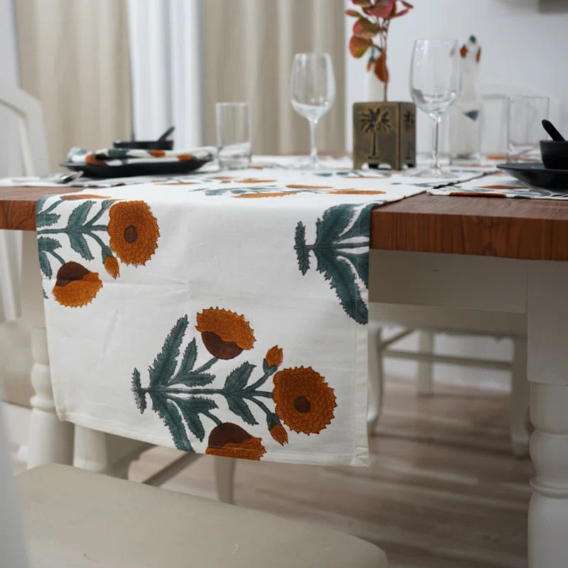 Chemin de table de cuisine Red Barrel Studio®, centre de table, Badacha, orange, Rectangle 10 po