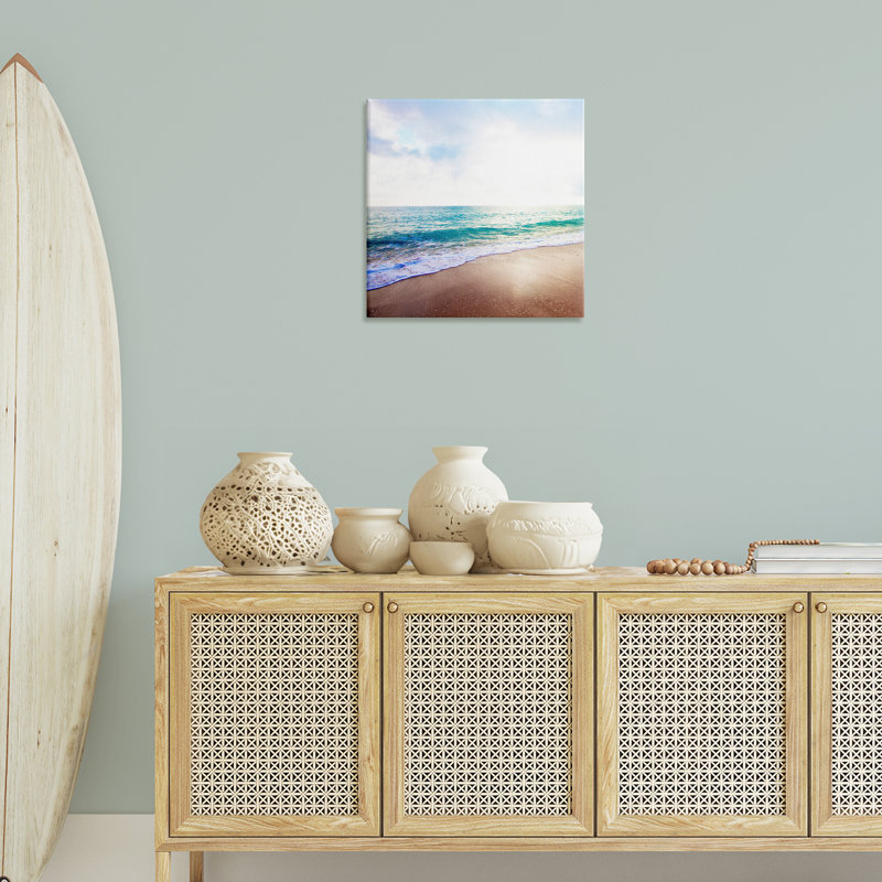 «Sun Shining over Beach» par Susan Bryant, H 24 po x l 24 po