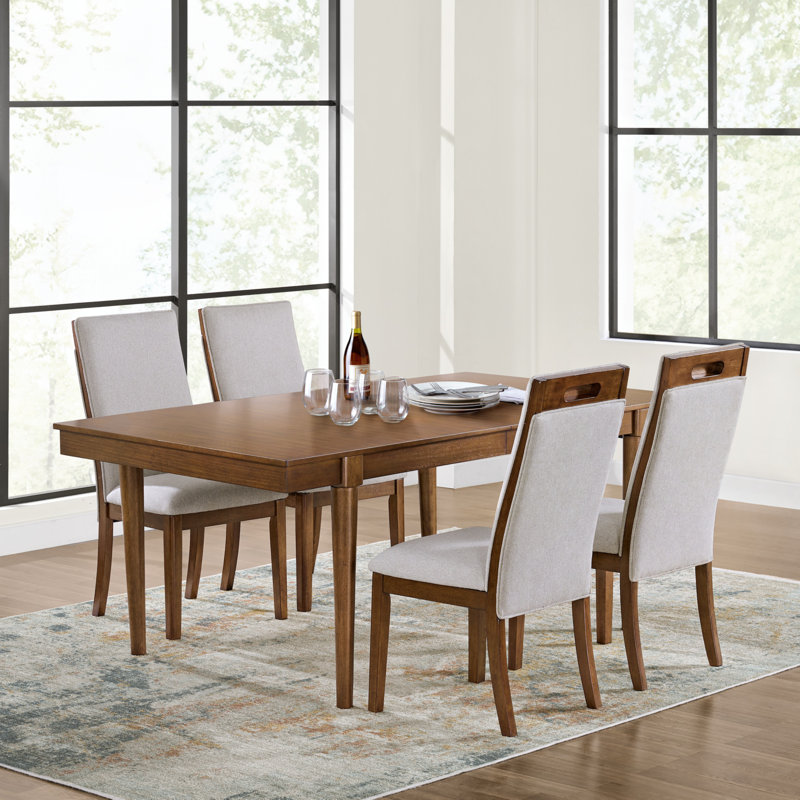 Lyncott 5-Piece Dining Package