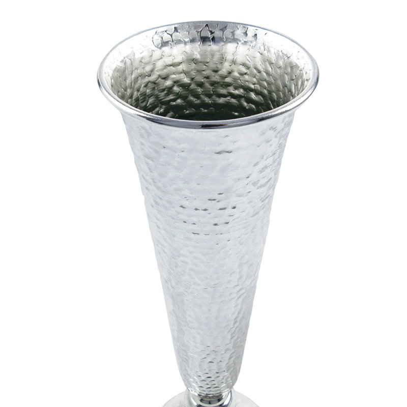 Vase de table en métal Ambir, H 16 po x l 4,75 po x P 4,75 po, Argent