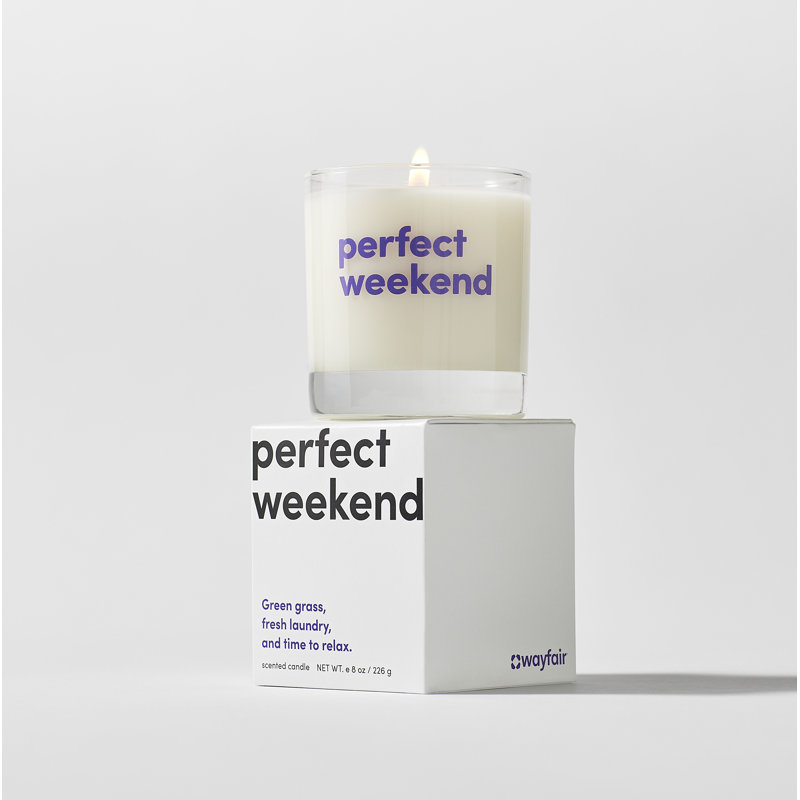 Bougie Perfect Weekend - Herbe fraîche coupée et lessive propre - Basics by Wayfair ™