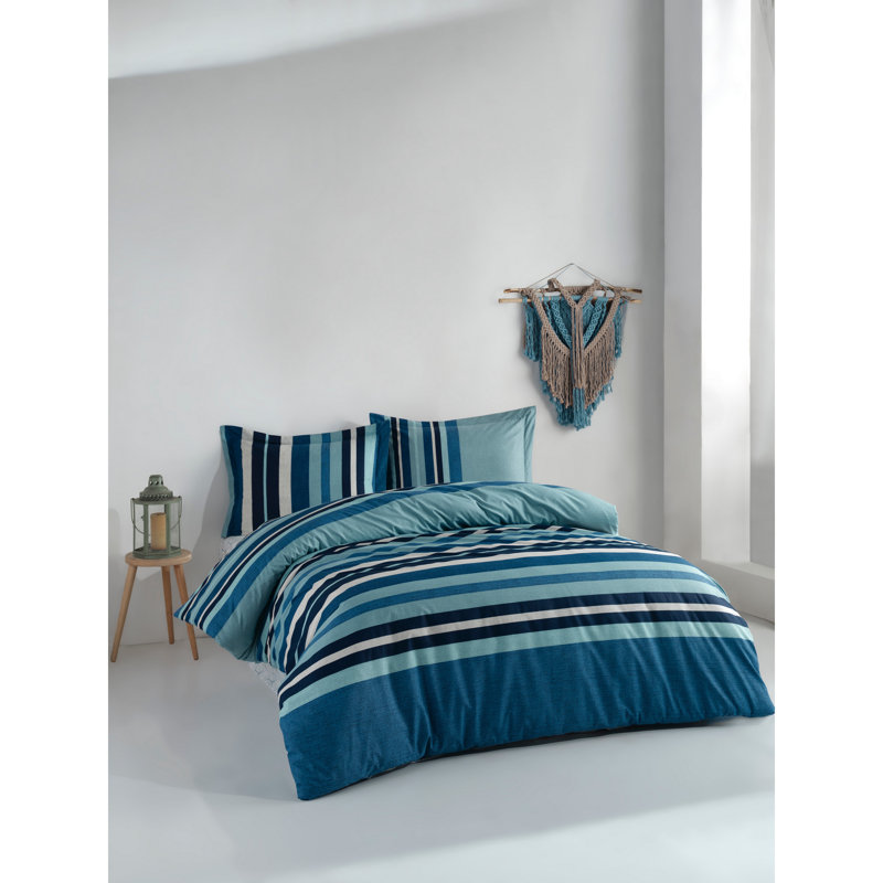 Ruger Striped Duvet Cover Set with Pillowcases, 200 x 220cm Duvet Cover + 2 Standard Pillowcases