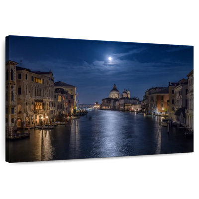 Kavia Venice At Night