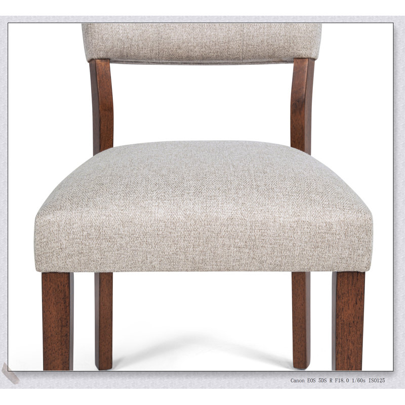 Ensemble de salle à manger 5 pièces de style Mid-Century moderne avec table rectangulaire, finition en bois chaud et chaises rembourrées pour un repas élégant