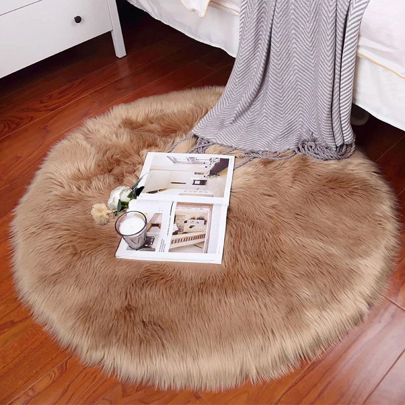 Maeliyah Faux Sheepskin Indoor Rug, Round 5'