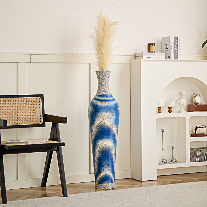 Vase de plancher moderne en or brossé pour une décoration élégante et polyvalente
