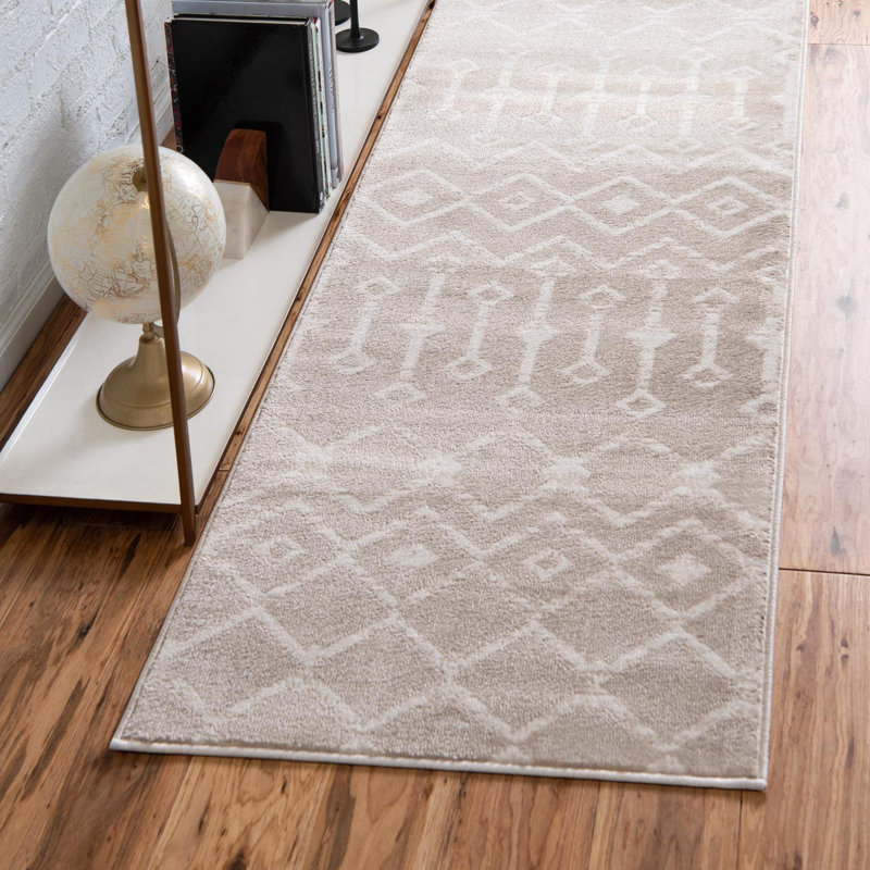 Ontonagon Geometric Indoor Rug, Runner 2'6" x 8'2"
