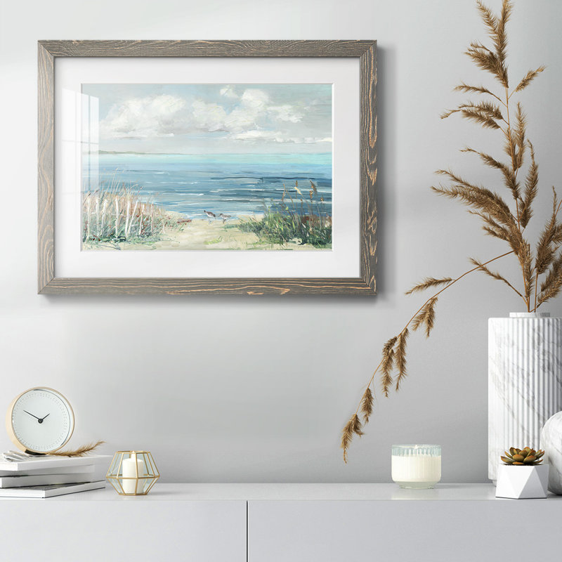 Lived Cove, reproduction d'art encadrée, H 26 po x l 38 po x P 1,5 po, Gris
