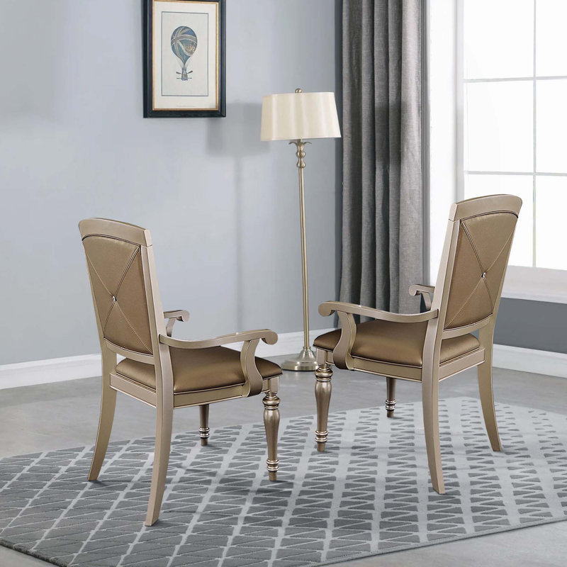 Chaise d'appoint en cuir capitonné Lanyjah