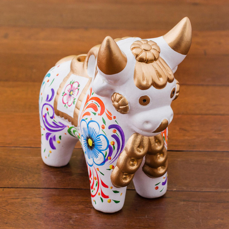 Animals Decorative Object, 5.5" H x 5.5" W x 2.8" D, White