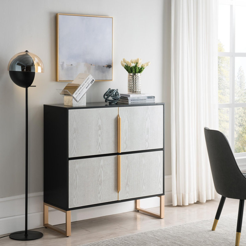 Armoire de rangement à quatre portes