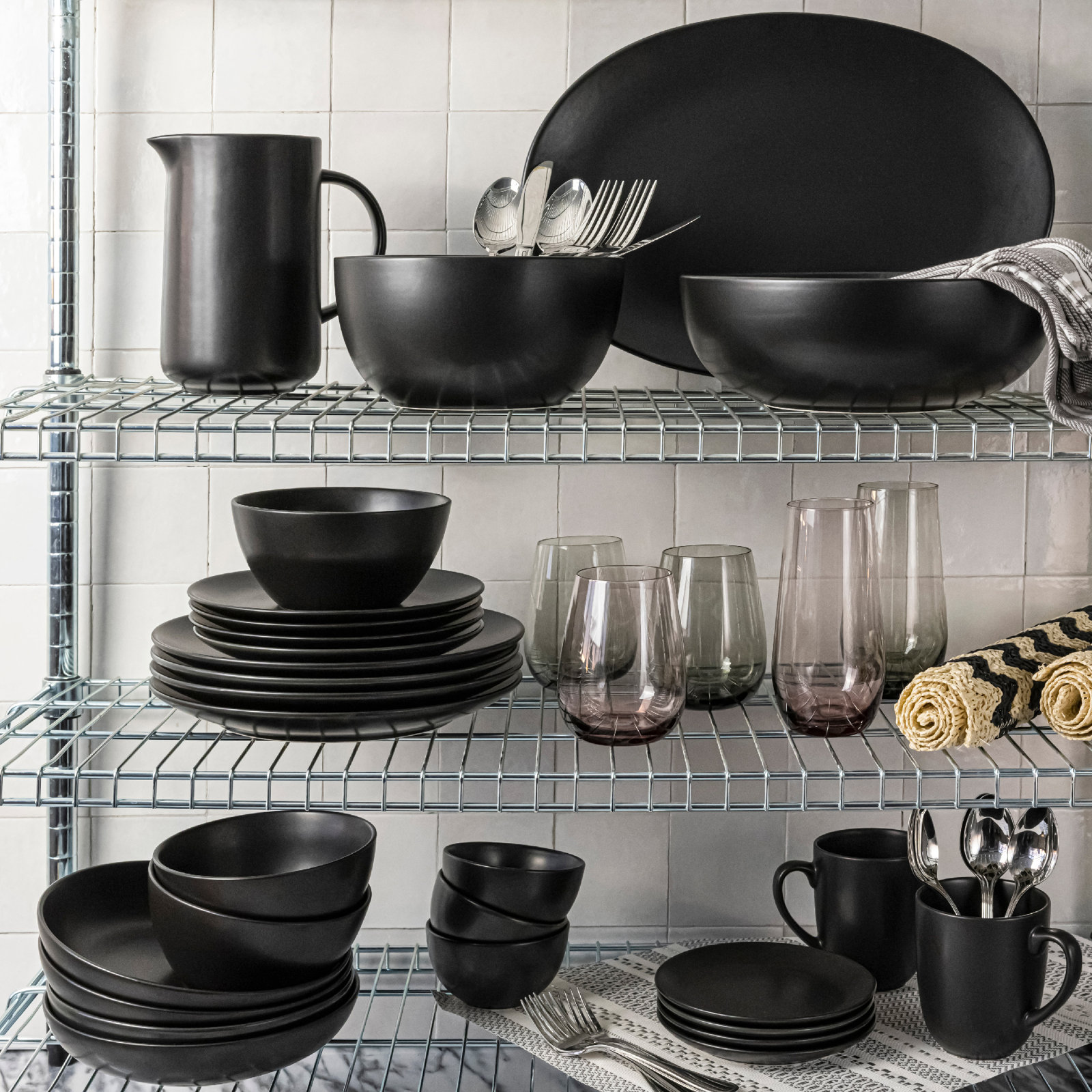 Coupe 6" Appetizer Plate, Black
