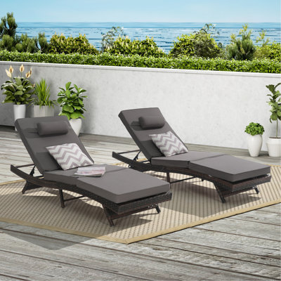 Ensemble de 2 chaises longues d'extérieur en osier pour l'extérieur, chaise longue inclinable en osier pour bronzer jusqu'à 150 ° sur la plage au bord de la piscine