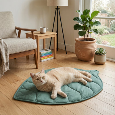 Enlarged & Thickened 2026 Leaf-Shaped Cotton Cat Bed Pad, Warming Mat for Feral & Indoor Cats, 30" x 20"