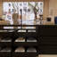 Vitrine lumineuse de style luxueux-112769091