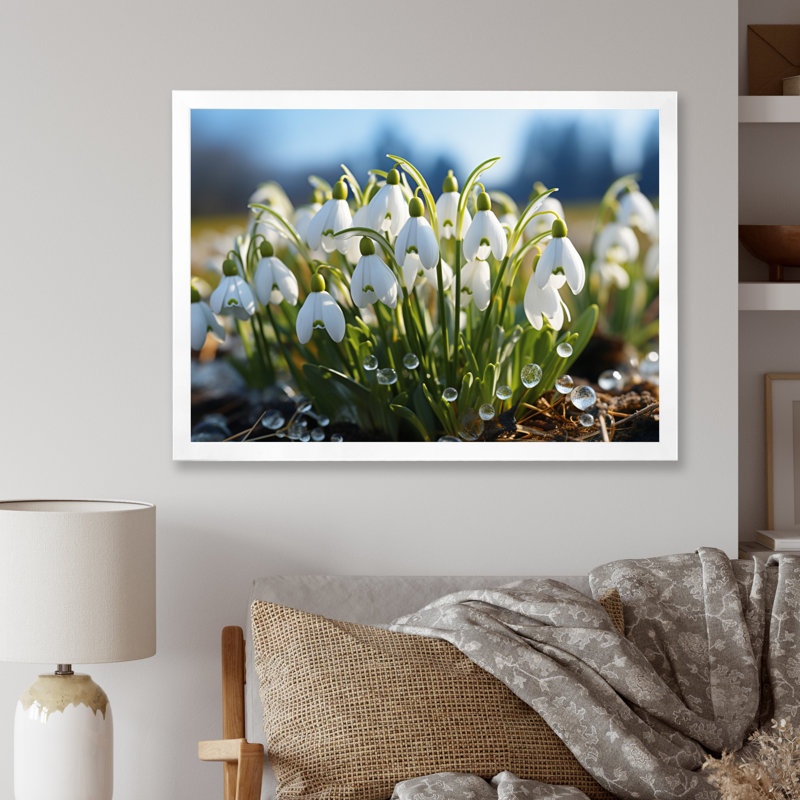 White Green Snowdrops Field III - Floral Wall Decor, H 34 po x l 44 po x P 1,5 po, Cadre photo blanc