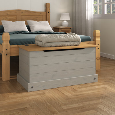 Ridgedale Blanket Chest Solid Wood