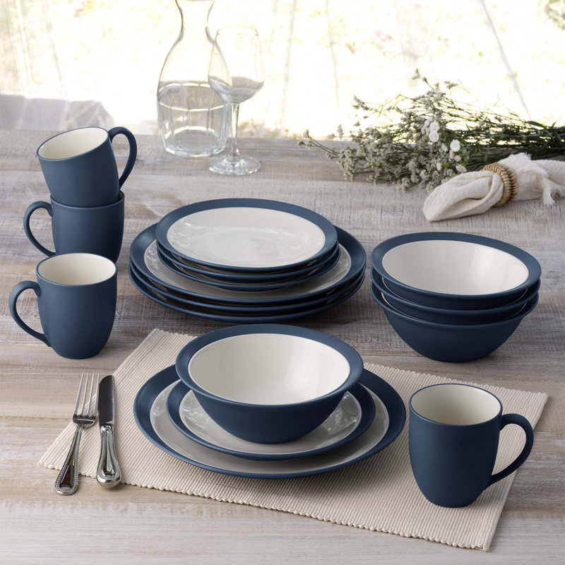 Noritake Colorwave 16-Piece Curve Dinnerware Set, Service for 4, Blue