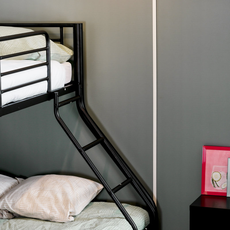 Henline Platform Bed, Black