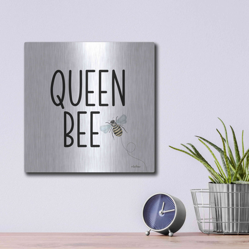 «Queen Bee I» par Lisa Larson, H 12 po x l 12 po