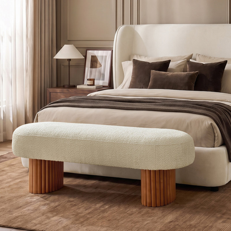 Banc de chambre moderne de 146 cm de large, recouvert de chenille, avec pieds en bois massif cannelé, Beige