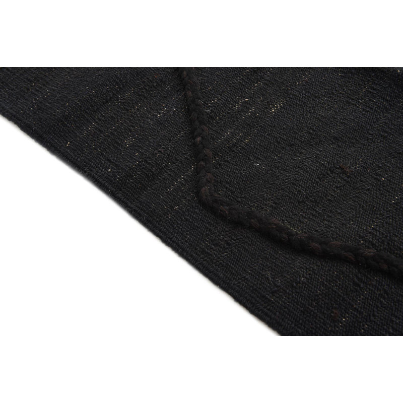 Tapis noir Newsom
