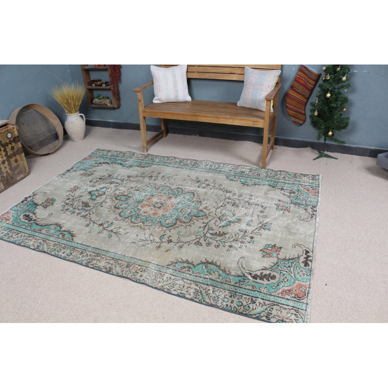 Tapis vert Anatolian parfait pour les espaces de salon offrant un décor bohémien et un cadeau unique pour elle