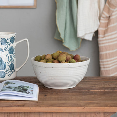 Dively 135.25 oz. Salad Bowl