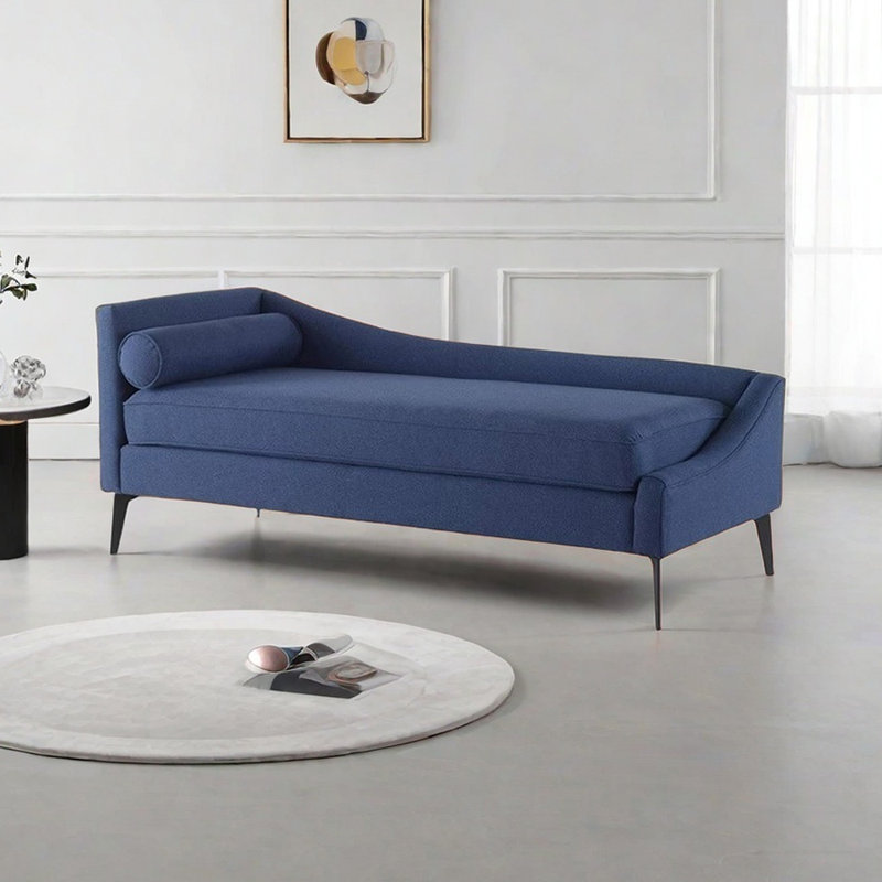 Mailynn, Orienté à gauche (vu de face), Bleu très foncé