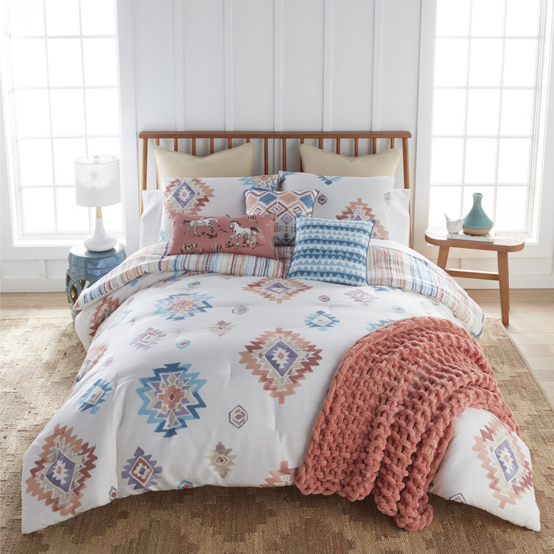 Machine Tufted Geometric Shapes Comforter Set, Queen Comforter + 2 Standard Pillowcases