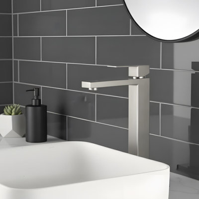 Modern Bathroom Sink Faucet with Single Handle
