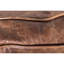 Luxueux canapé en cuir fleur grainé, pouvant accueillir confortablement 3 personnes, parfait pour les salons élégants et spacieux.