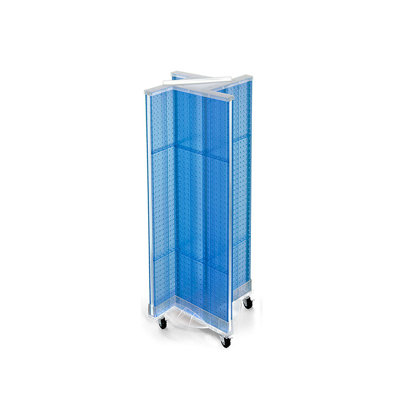 Présentoir de plancher en pin sur une base à roulettes. Taille du panneau: l 13,5 po x H 44 po