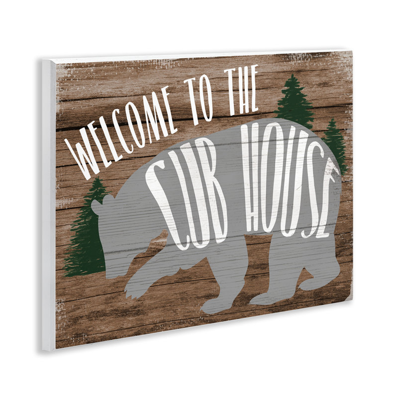 «Welcome Cub House», art mural sur bois par Daphne Polselli