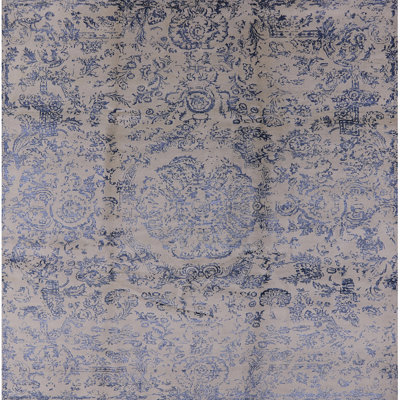 Hunziker Oriental Indoor Rug