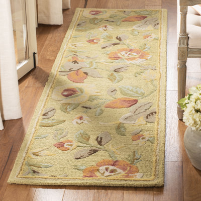 Emrick Hand Hooked Wool Floral Rug