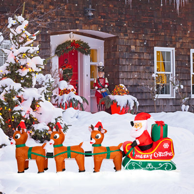 Père Noël de Noël illuminé 8 pi avec traîneau avec 3 rennes et sac-cadeau gonflable