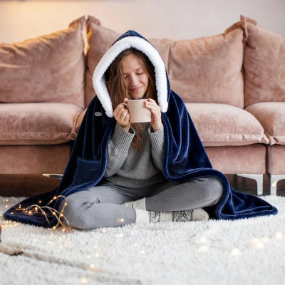Couverture à capuche chauffante portable, enveloppe de chauffage électrique en flanelle à double face avec 3 niveaux de chaleur et poches - lavable à la machine, portable, alimentée par batterie pour une utilisation intérieure et extérieure