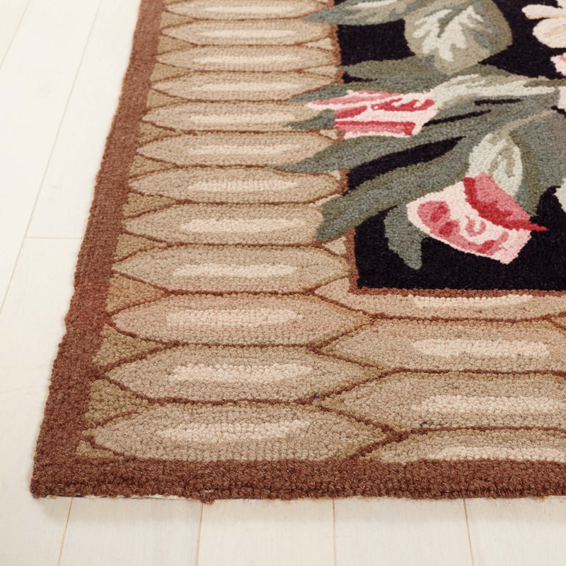 Tapis en laine crocheté à la main à motif floral Hogle, Rectangle 5 pi 3 po x 8 pi 3 po