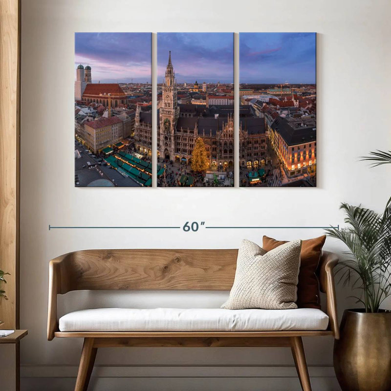 Rorry Munich City Center, 32" H x 50" W