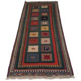 Aryiel Oriental Area Rug in Green