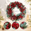 Couronne de Noël artificielle de 50 cm (19,7 pouces) avec baies rouges et feuilles d'eucalyptus givrées, idéale pour décorer votre porte d'entrée pendant les fêtes de fin d'année.