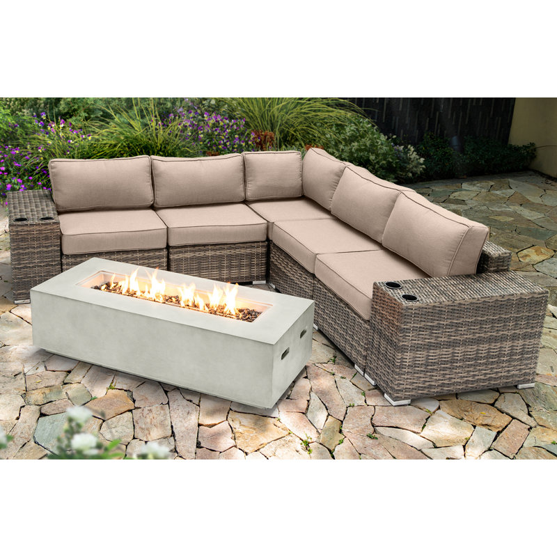 Ensemble de conversation pour 4 personnes avec foyer et coussins Sunbrella Dzheni, Beige