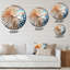 Horloge murale abstraite blanche sur fond bleu-101238516