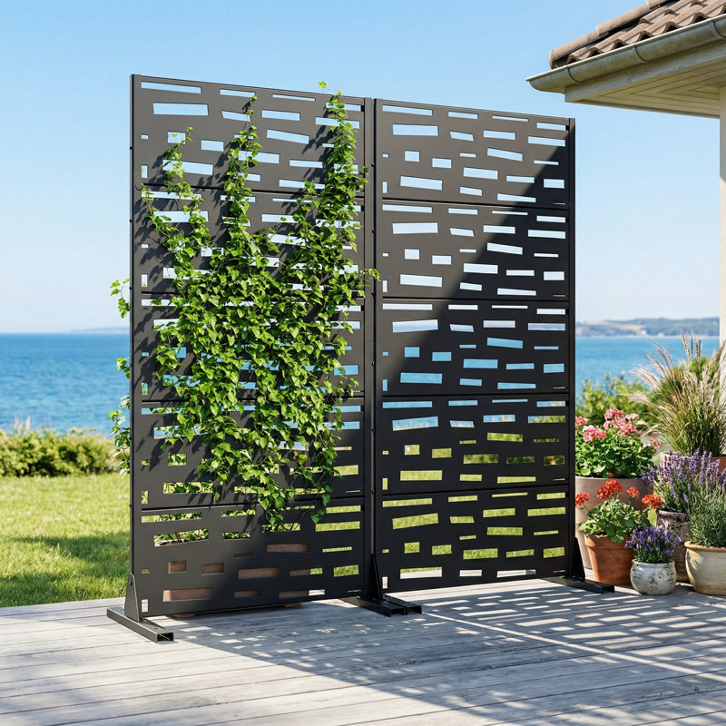 Deux paquets de grilles d'intimité en acier galvanisé rectangulaire irrégulier, H 60 po x l 30 po x L 16 po