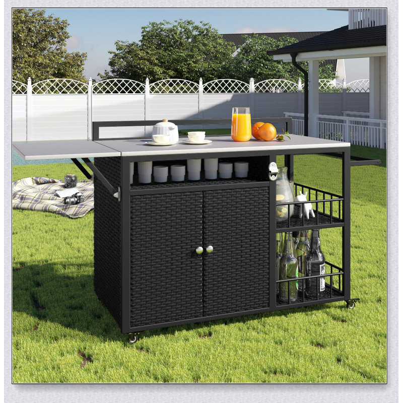 Îlot de cuisine extérieur de 63,5 pouces avec plateau de table pliable, grand rangement et ouvre-bouteille intégré pour les rassemblements de barbecue et de patio