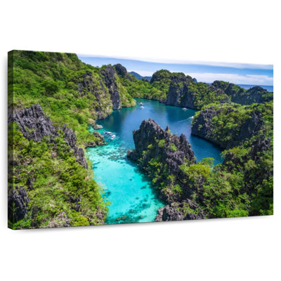 Falaises de Gillard El Nido