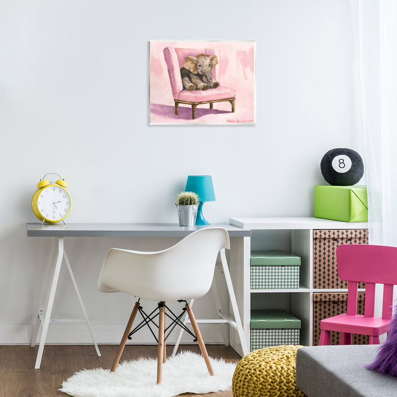 «Elephant Baby on Pink Chair», plaque murale par George Dyachenko