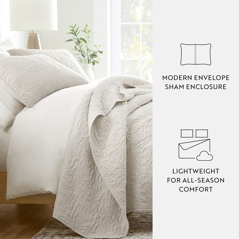 Natural Microfiber King Reversible Quilt Set with Shams