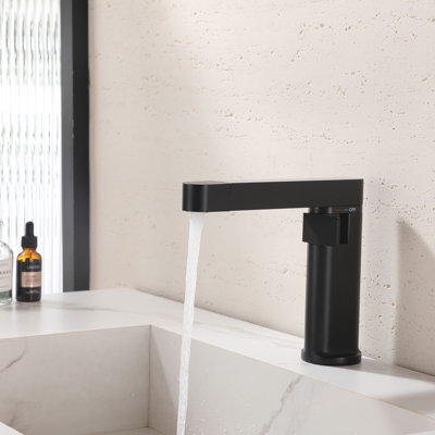 Modern 7.2" Pull-Down Bathroom Faucet with Digital Temperature Display